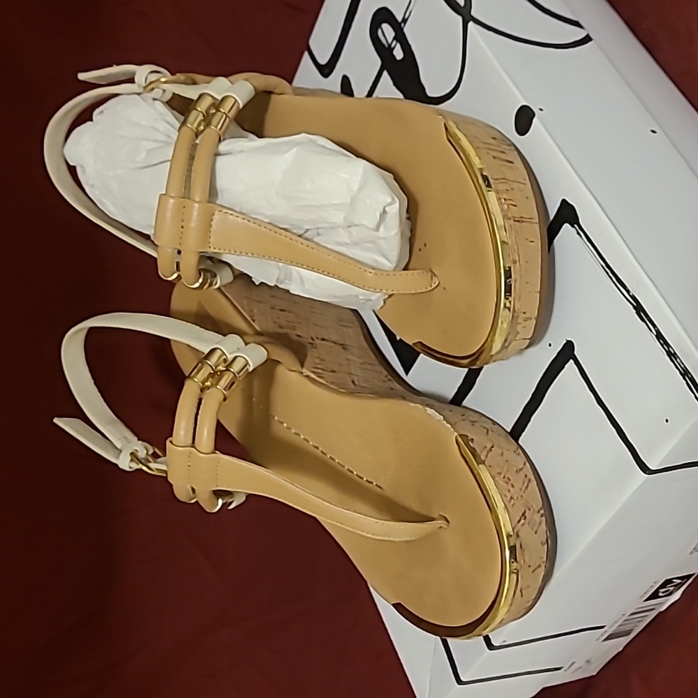 DV sandals.